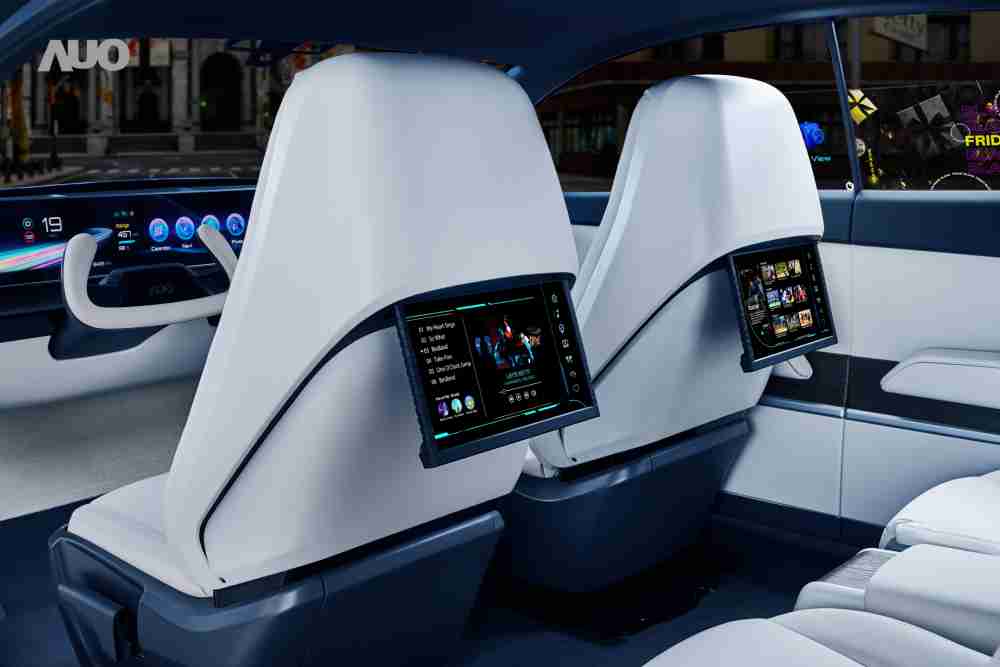 2121非凡将于CES 展示全新Smart Cockpit 2024，，可紧密串连使用者多元需求，，并革新座舱内部的应用和设计，，，带来身历其境且引人入胜的视觉飨宴，，，满足驾乘人员的全方位体验