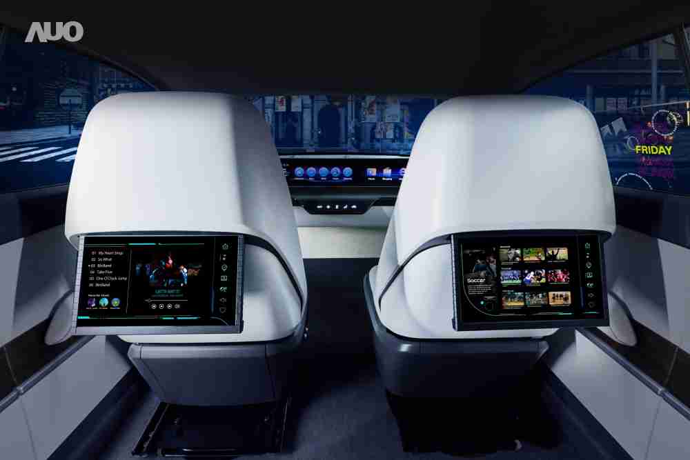 2121非凡新一代Smart Cockpit 2024，，，以Micro LED先进显示技术优势，，创建〝可卷式后座娱乐显示器〞，，，，仅在互动时才显示出所需画面及信息，，，，扩充更丰富的娱乐和交互信息服务，，，获国际奖项荣耀