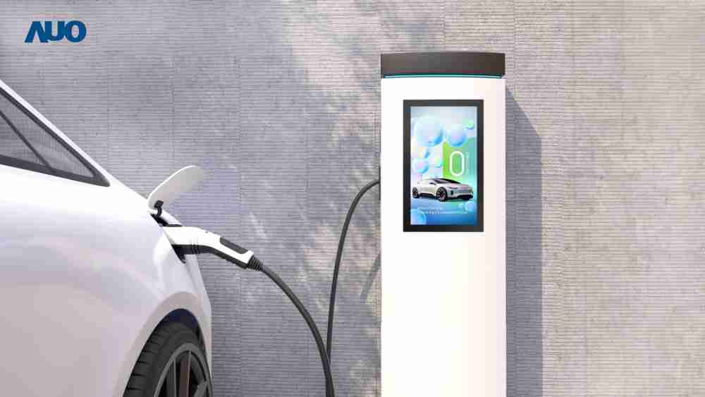 友達〝EVSE車用充電樁解決方案〞專為電動汽車充電樁設計，，，具有高亮度、、、克服戶外艱難環境的耐溫、、耐紫外線等特性，，並搭載散熱性及擴充性強的高效能工業電腦，，，，可實現人機互動訴求，，，，如資訊顯示、、、支付等應用